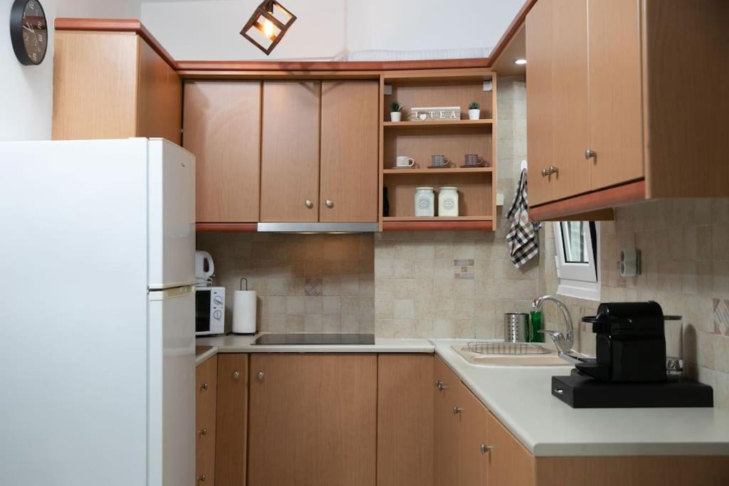 Aegina Town Apartment , With Private Parking Exterior foto